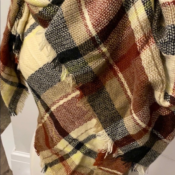 Scarf - Picture 2 of 4